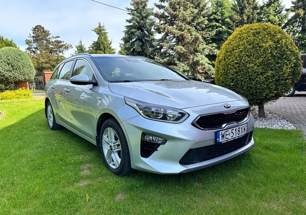 Kia Ceed cena 39000 przebieg: 158000, rok produkcji 2019 z Będzin małe 352